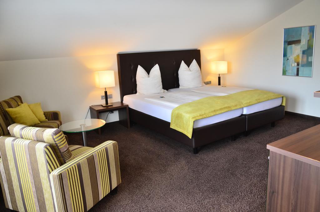 Stern Hotel Albershausen Ngoại thất bức ảnh